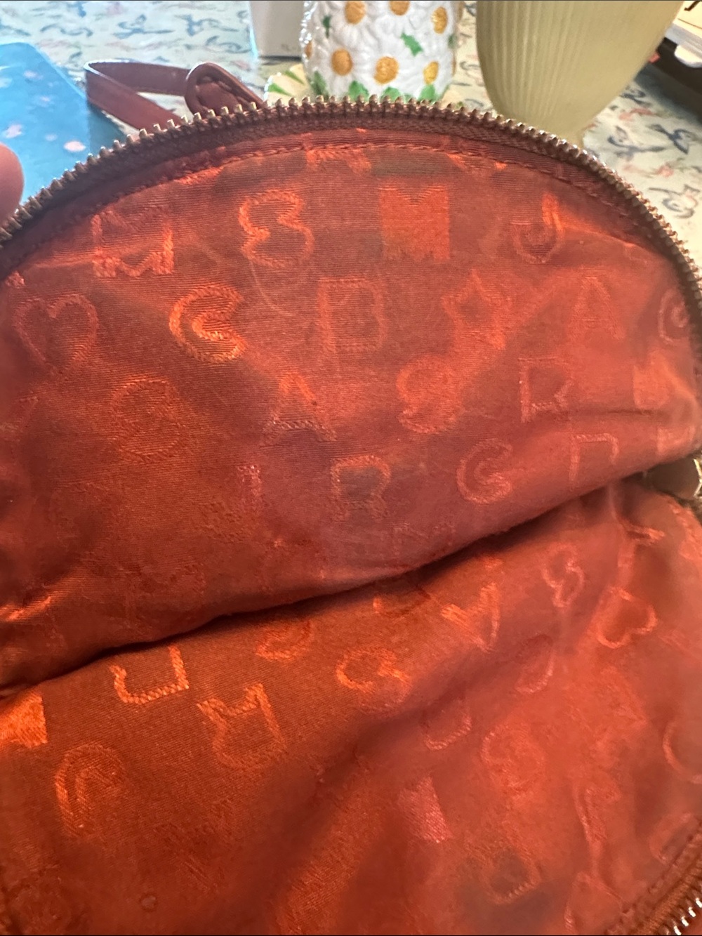 Marc Jacobs Petal to the Metal Crossbody mini Bag in cognac with Brass Accent - Picture 3 of 6